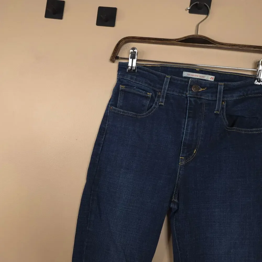 Levi's 721 High Rise Skinny Women's Jeans in Dark Wash Size 28